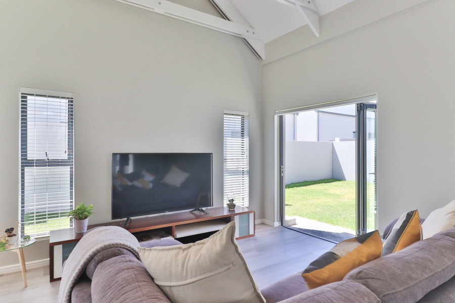 3 Bedroom Property for Sale in Aan de Wijnlanden Western Cape